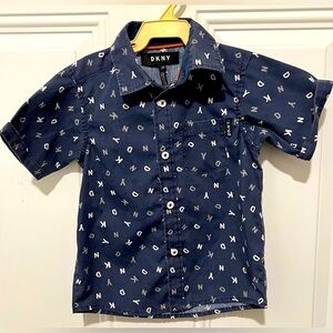 DKNY Toddler Boys Button Down Letters Casual Shirt in Size 2T 💙🩶🖤